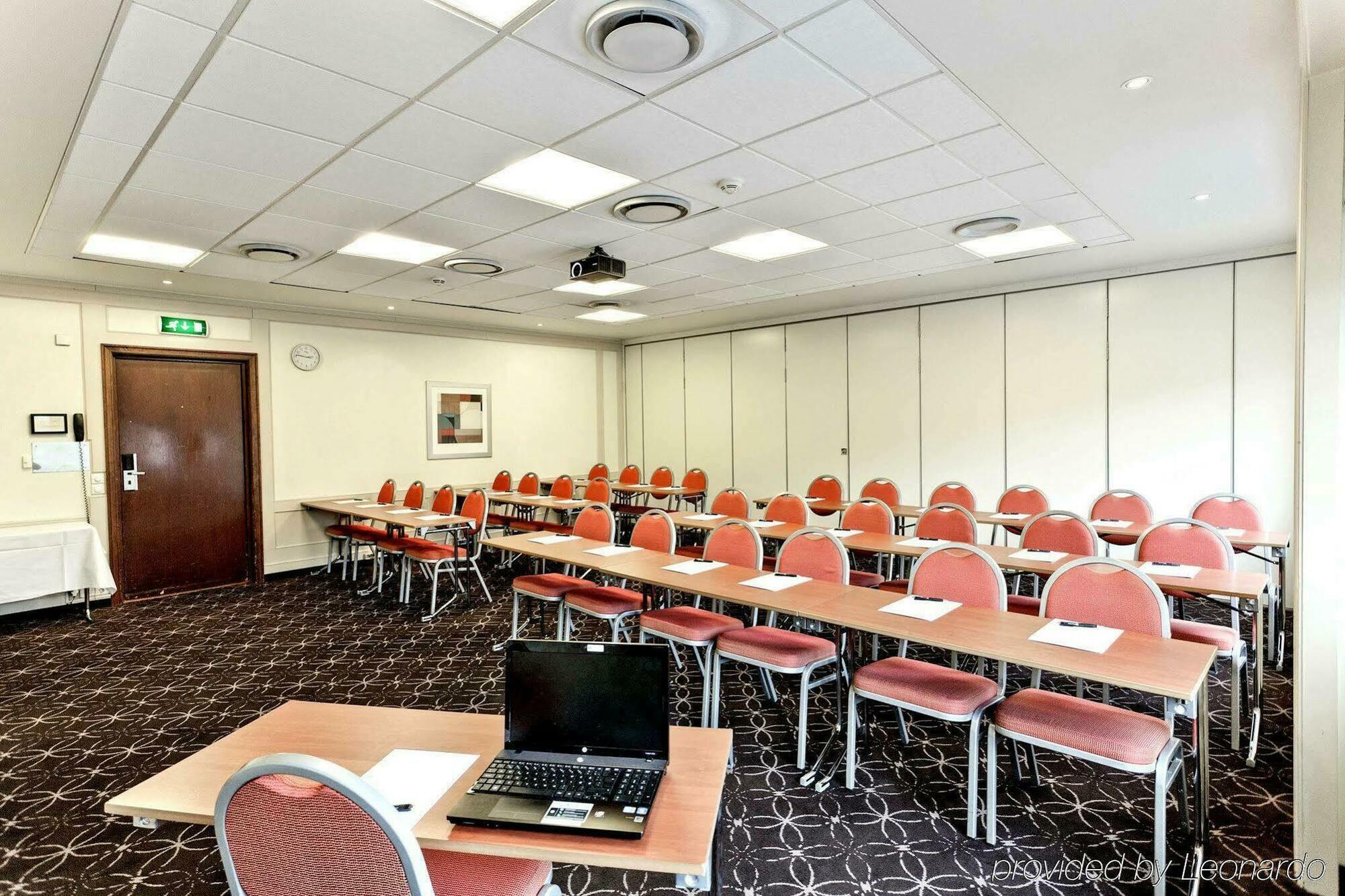 Scandic Helsfyr Осло Екстериор снимка